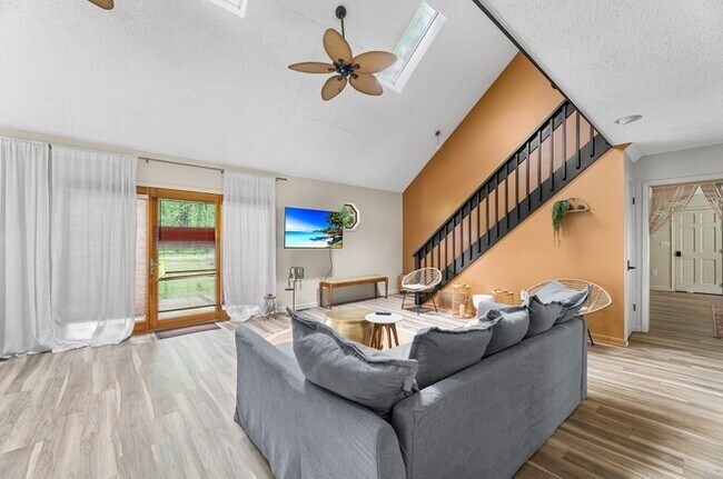 Building Photo - 350 OFF  RENT!! Beautiful Fully Loaded Home Ready to Rent!!!!