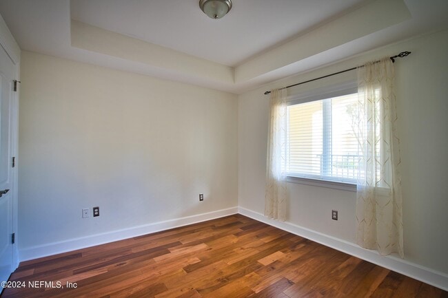 Building Photo - 525 3rd St N