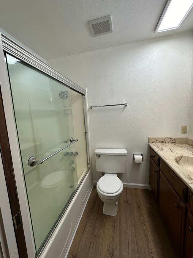 Building Photo - Al Tahoe 3 Bedroom Home with Garage, Just ...