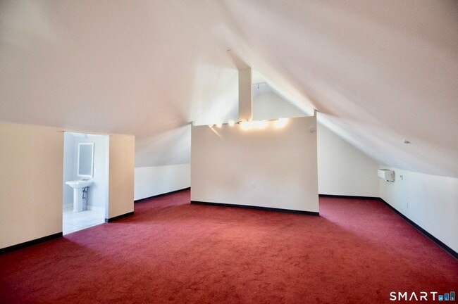 Building Photo - 48 Riverview Pl