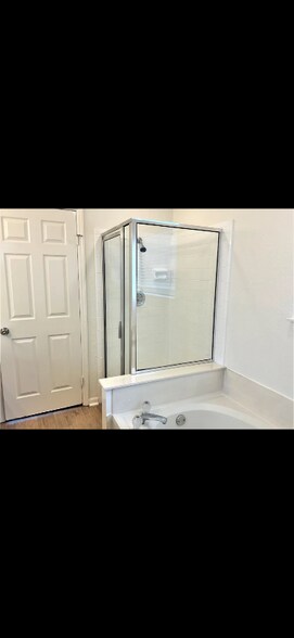 Building Photo - 1803 Shoreline Dr