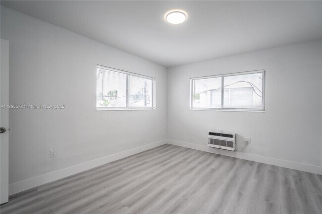 Building Photo - 7315 Harding Ave