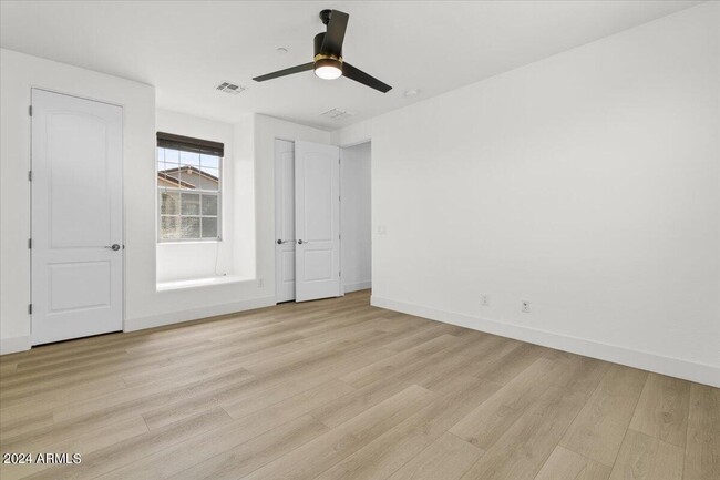 Building Photo - 9356 E Horseshoe Bend Dr
