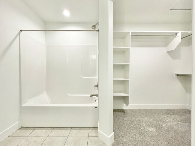 Building Photo - 4411 W Monument Peak Dr