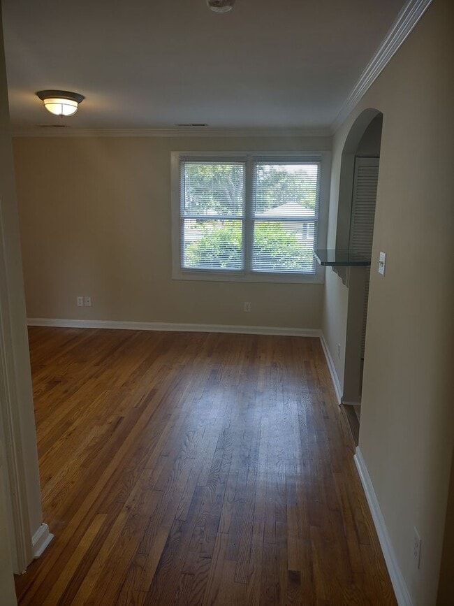 Building Photo - 2 Bedroom 1 Bath Condo in the Cottages of ...