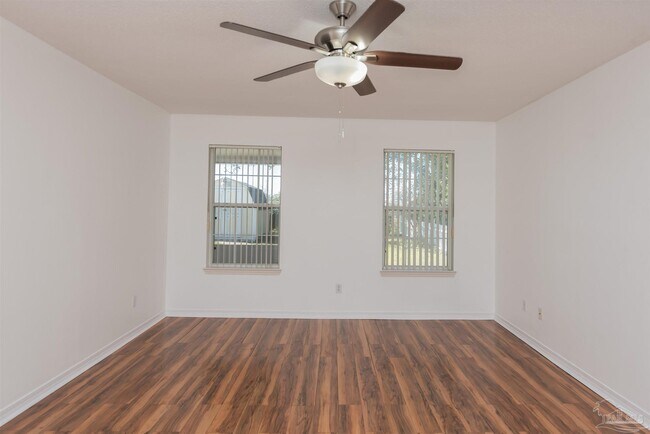 Building Photo - 25 Littleton St