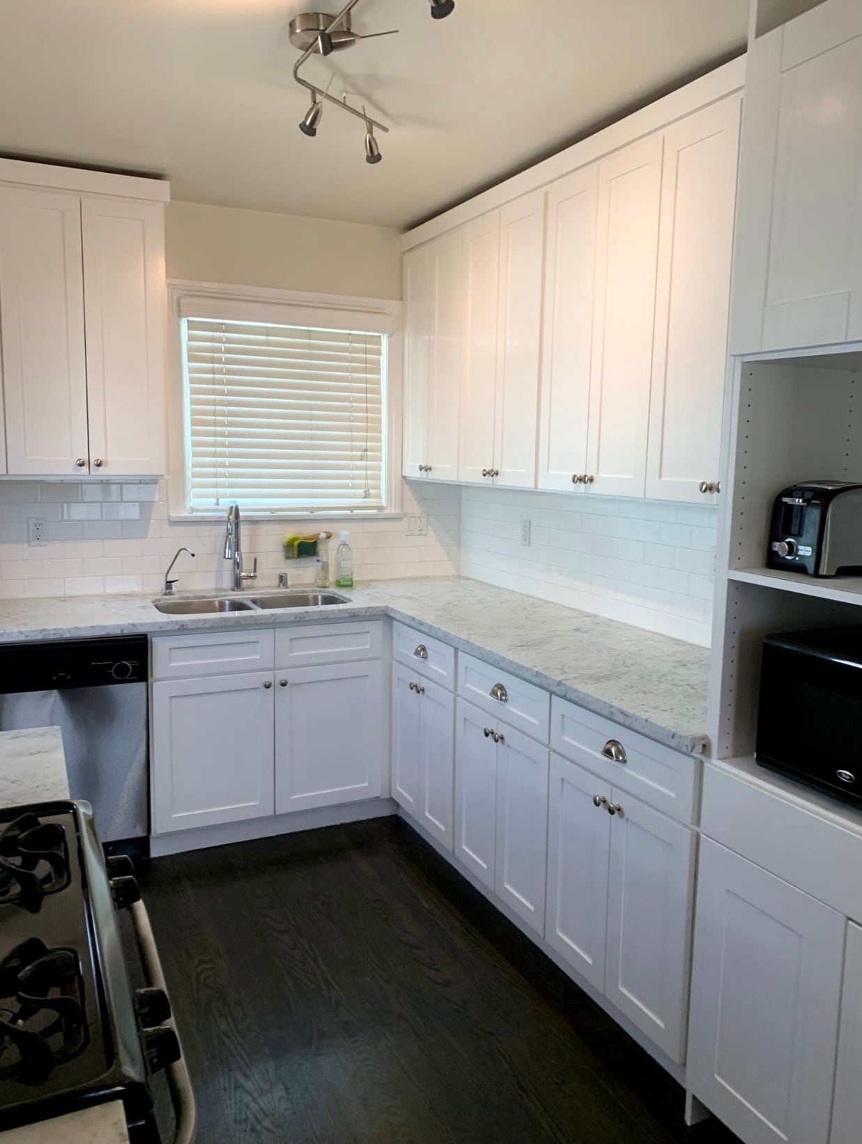 Front unit kitchen - 6470 W 84th Pl