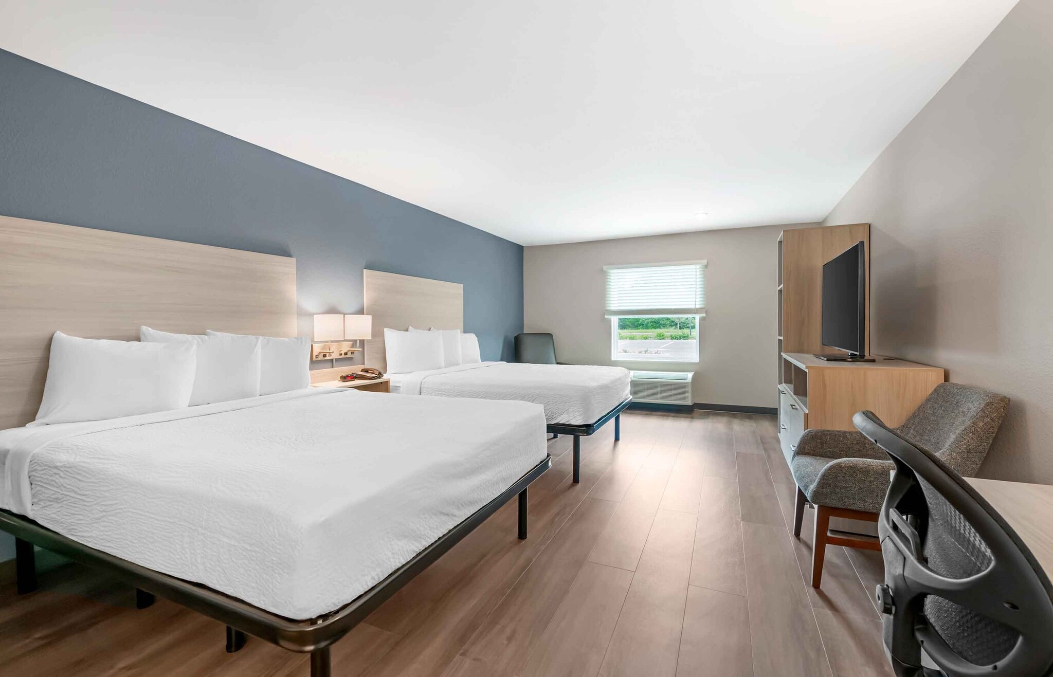 Building Photo - Furnished Studio-Wildwood