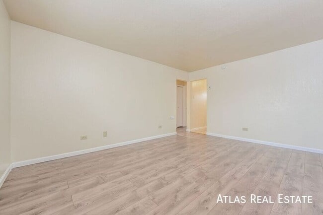 Building Photo - 1479 W Byers Pl