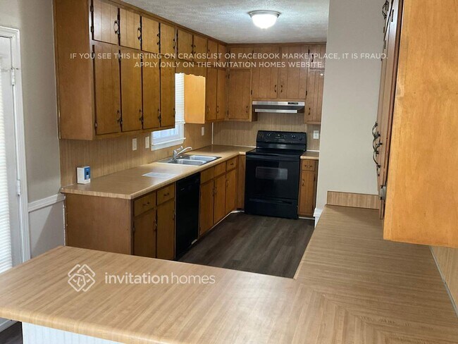 Building Photo - 216 Jousters Ln NW