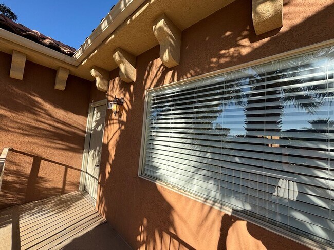 Building Photo - APARTMENT IN GREAT LOCATION FOR RENT!