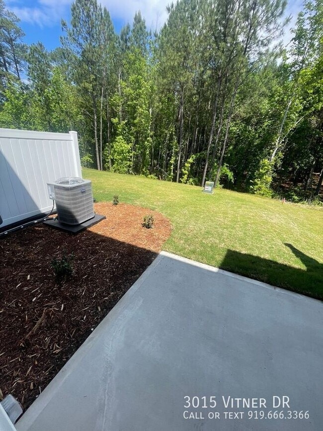 Building Photo - 3015 Vitner Dr