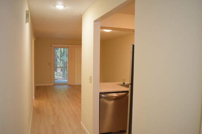Building Photo - 2734 S 17th St