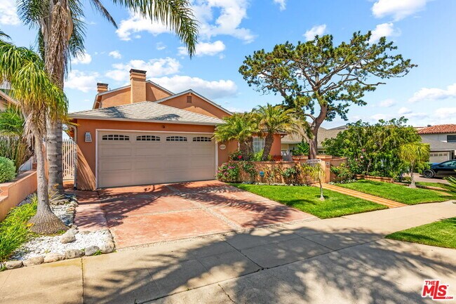 Building Photo - 8221 Delgany Ave