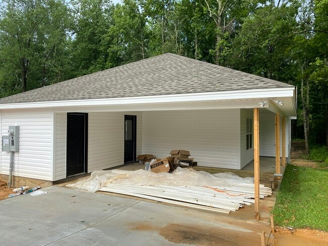 Building Photo - 18 Carney Ln