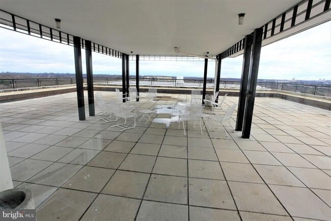 Building Photo - 10500 Rockville Pike