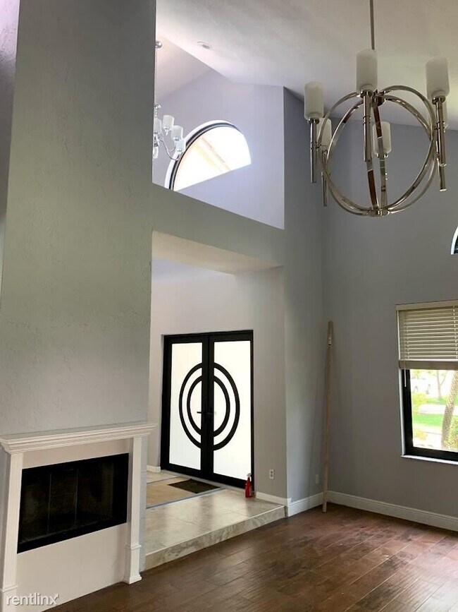 Building Photo - 4 br, 2.5 bath House - 10334 NW 6th Ct