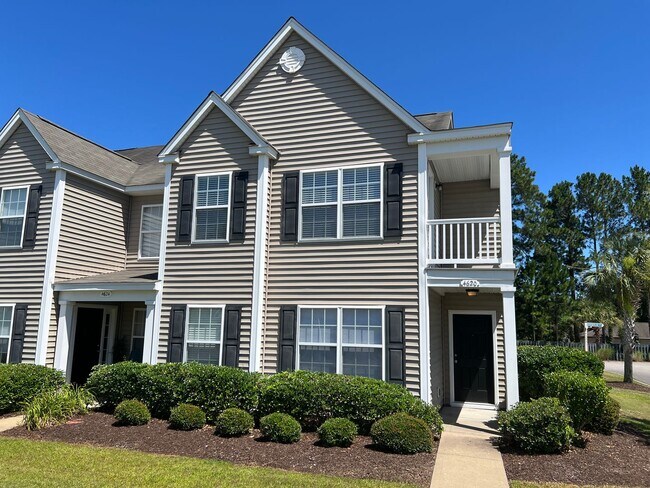 Primary Photo - Beautiful 4 Bedroom, 3.5 Bath, Pet Friendl...