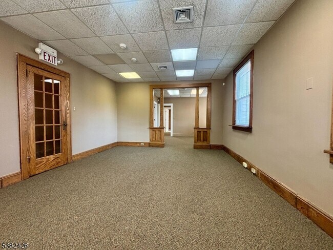 Building Photo - 546 Washington Ave