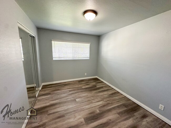 Building Photo - Homes Management 3bd, 1ba House for Rent