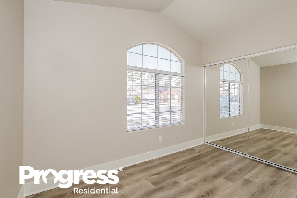 Building Photo - 827 Golden Plata Ct