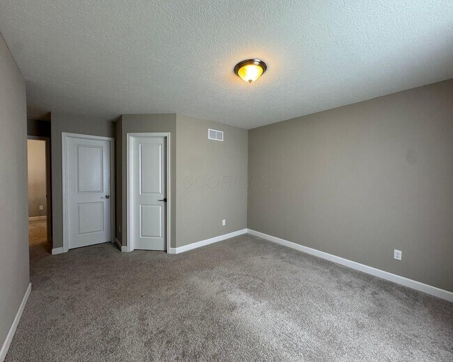 Building Photo - 6306 Avondale Woods Blvd