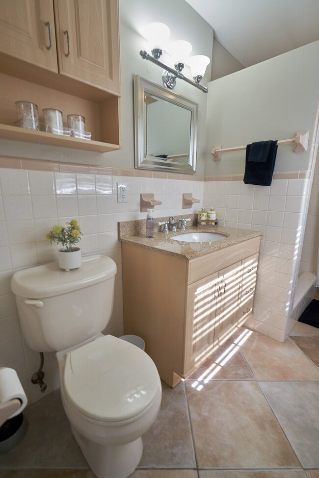Bathroom 2 - 709 Meredith St