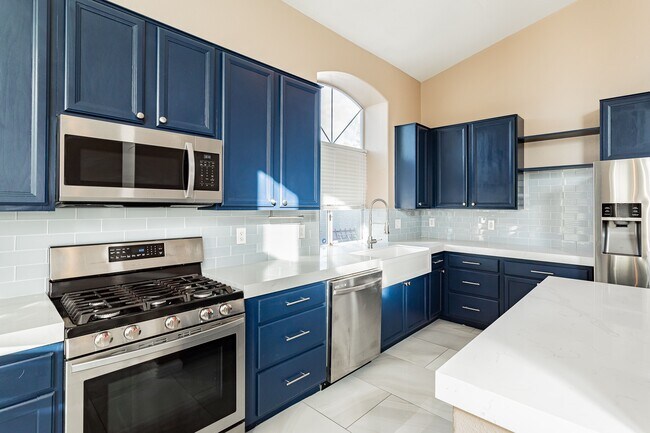 I miss this massive farmhouse sink so much - 8600 Mirada del Sol Dr