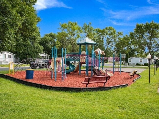 Building Photo - 211 Canal Dr