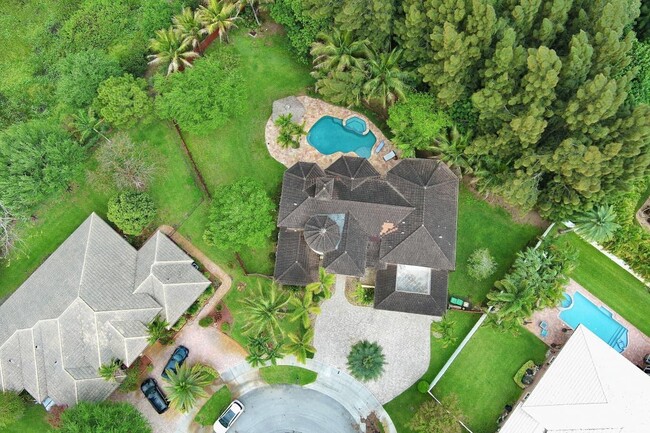 Building Photo - 6301 SW 58th Ct