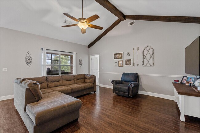 Building Photo - 730 Lime Ln