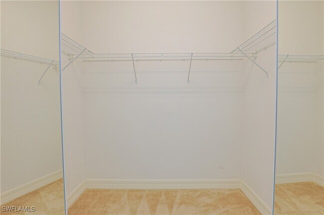 Building Photo - 10391 Carolina Willow Dr