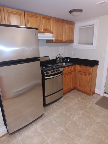 Building Photo - 1354 Pennsylvania Ave SE