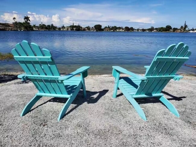 Building Photo - 2543 SW 58th Manor