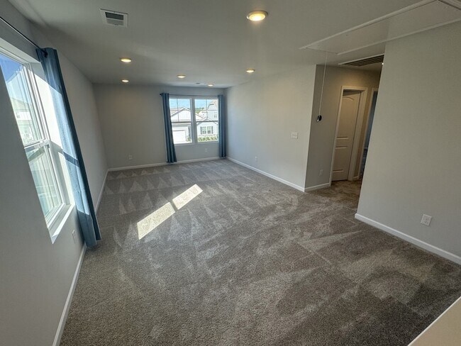 Building Photo - 511 Forsberg Ct