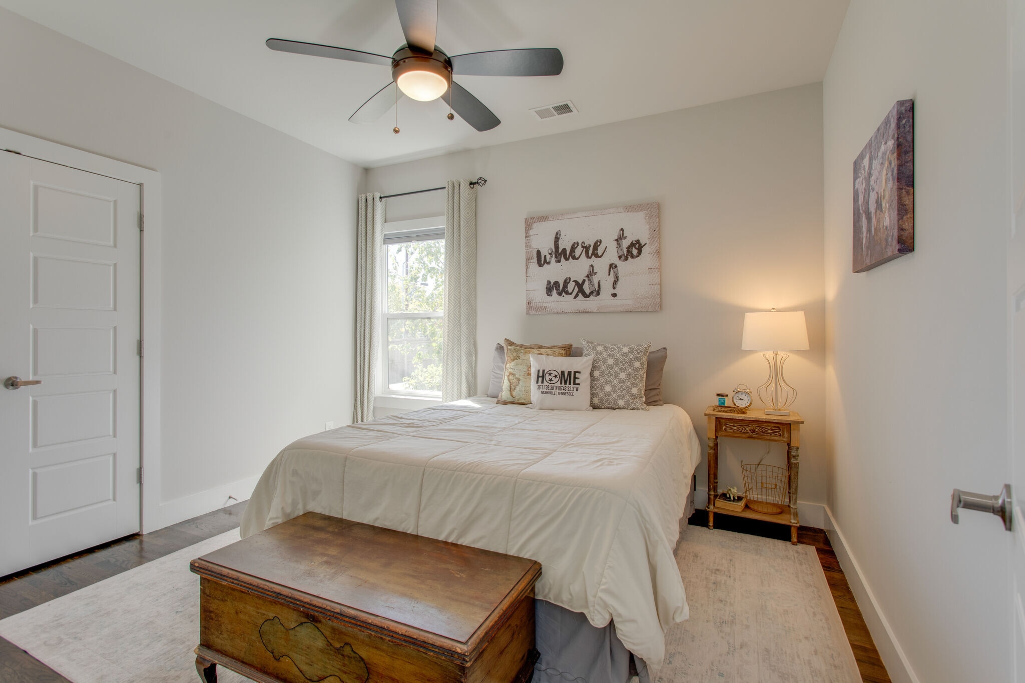 Downstairs bedroom - 1515 Porter Rd