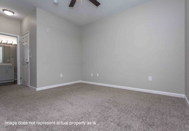 Building Photo - 2400 Spring Rain Dr