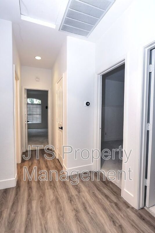 Building Photo - 3112 Gennaker Way