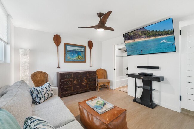 Building Photo - Waikiki Beach Gem- Fully Furnished 2BR/2BA...