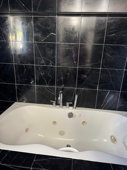 Building Photo - 764 N Regatta Dr