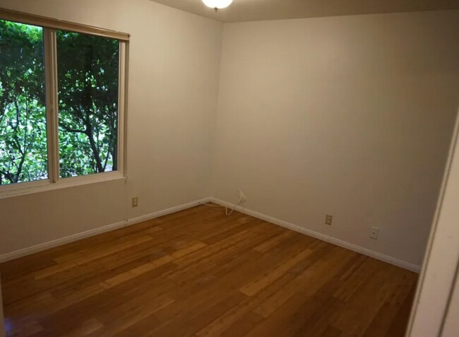 Building Photo - 630 Pine Spring Ln
