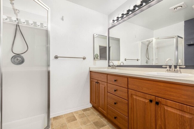 Building Photo - 9009 Avondale Rd NE