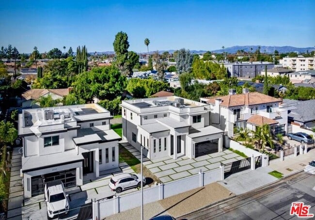Building Photo - 6723 Sunnyslope Ave