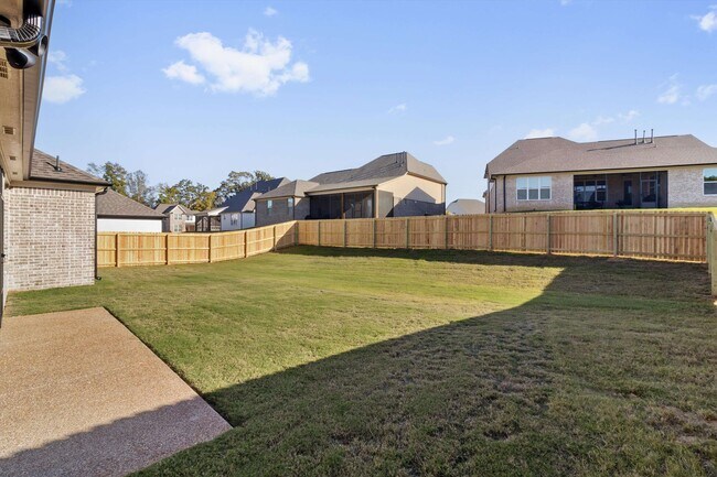 Building Photo - 531 Laurel Pk Dr