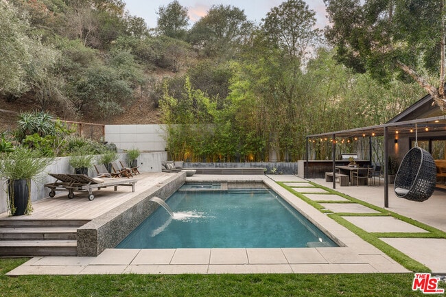 Building Photo - 3355 Alana Dr