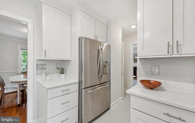 Building Photo - 4413 Butterworth Pl NW