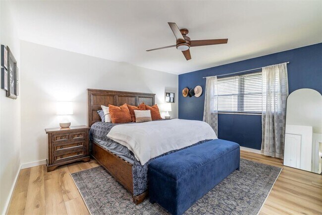 Building Photo - 4824 NW 73rd St