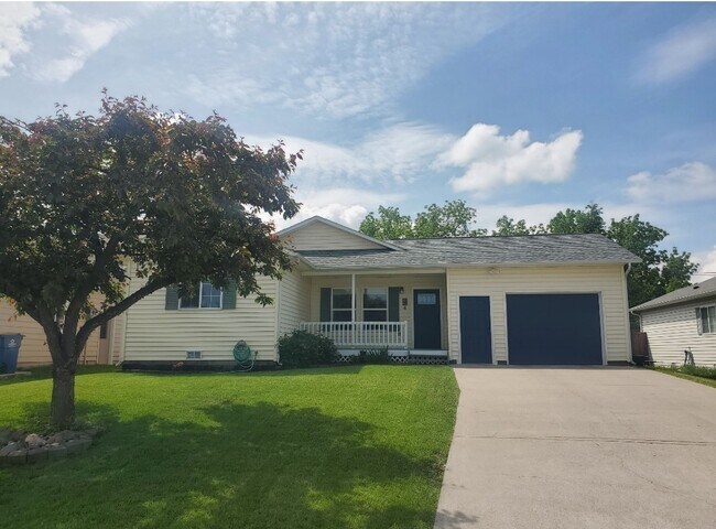 Building Photo - 4 Weber Ave