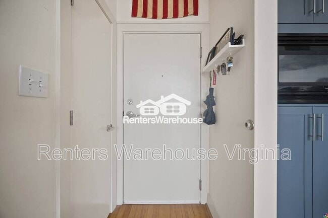 Building Photo - 500 Granby St