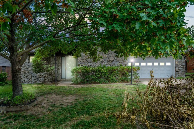 Building Photo - 8340 E 23rd St